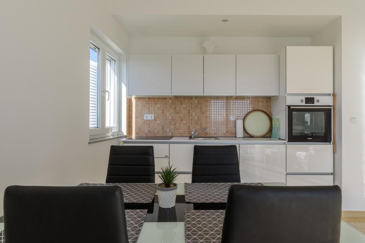Apartmani Emil Trogir Buitenkant foto
