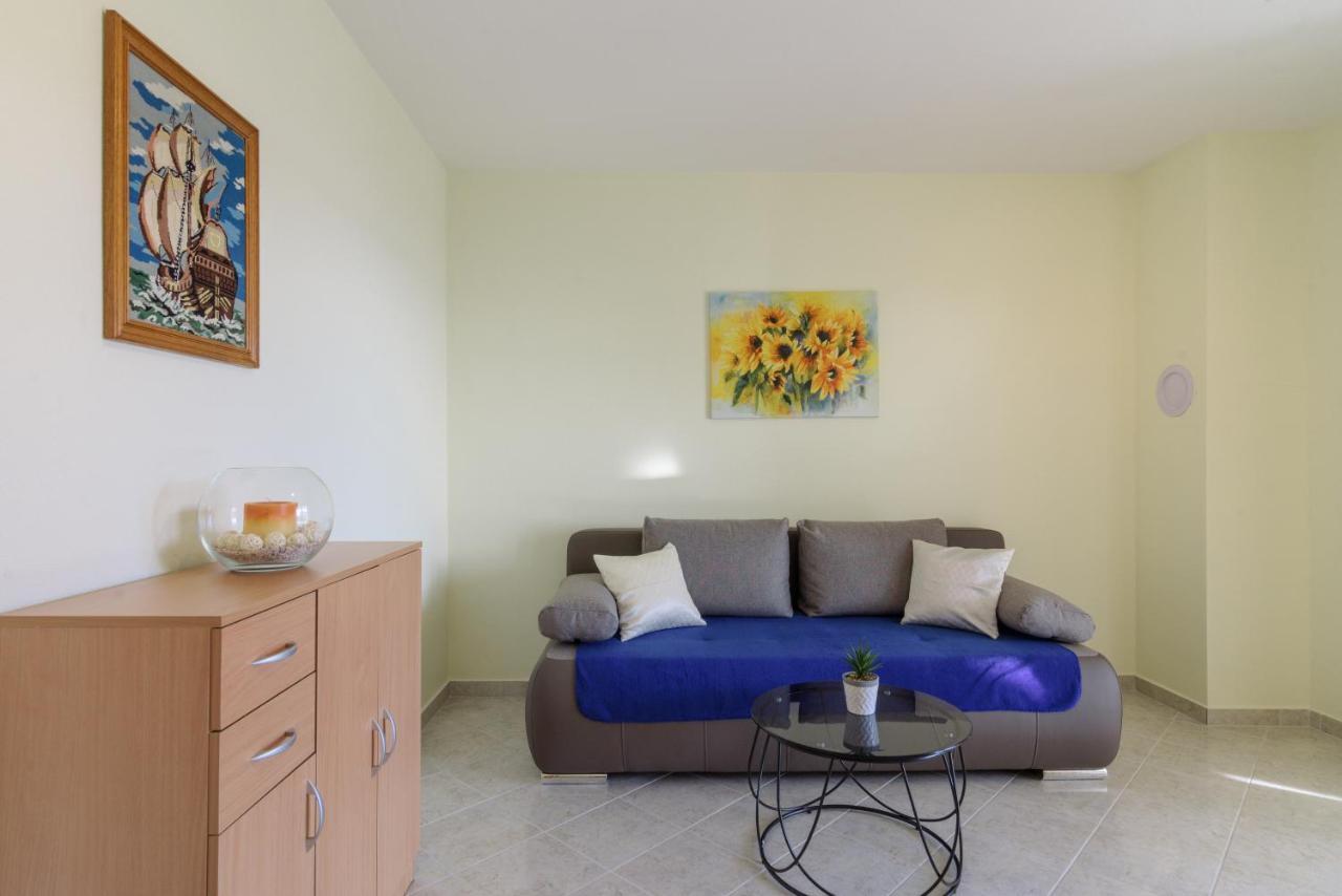 Apartmani Emil Trogir Buitenkant foto
