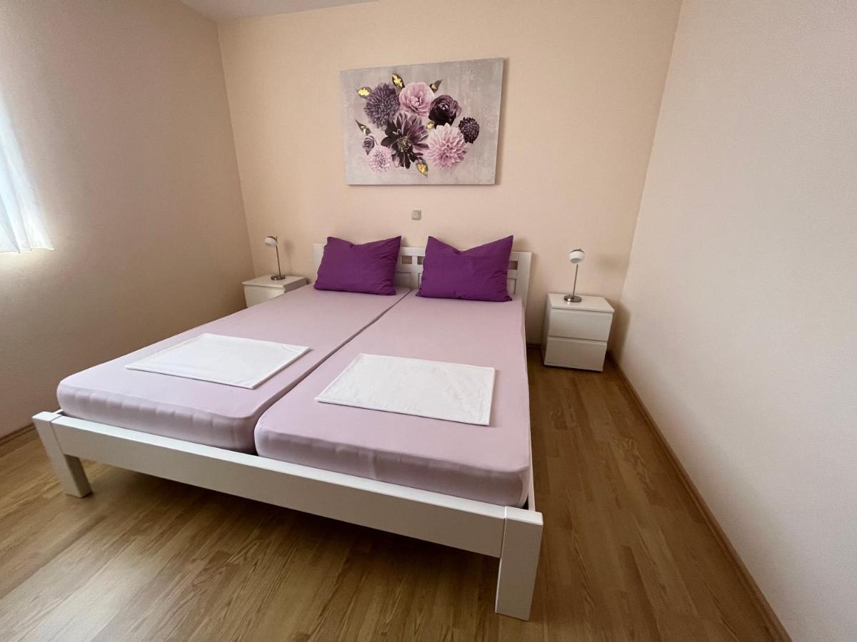 Apartmani Emil Trogir Buitenkant foto