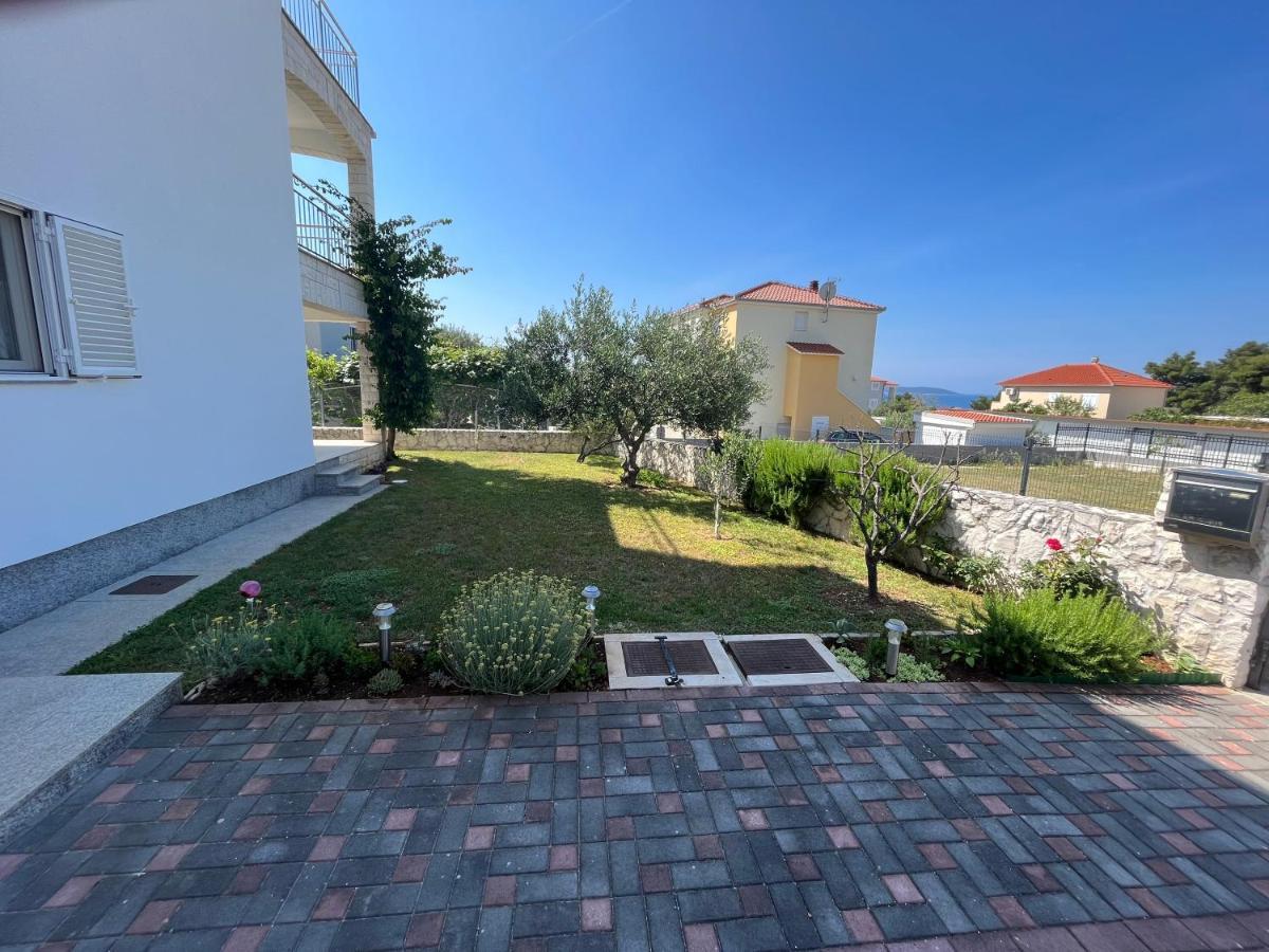 Apartmani Emil Trogir Buitenkant foto